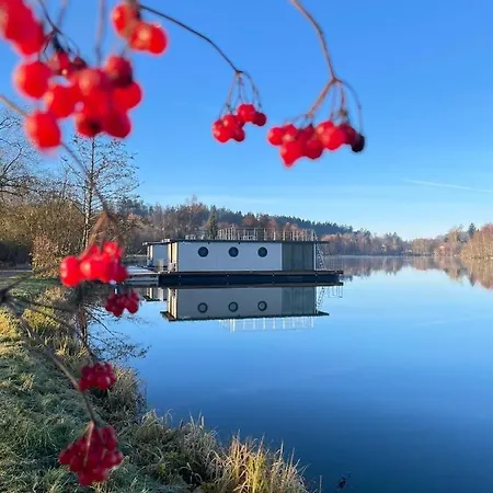 Hausboot 1 Botel
